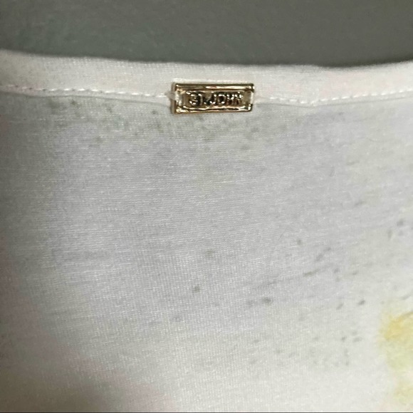 St John Graphic top / blouse with ski town scene studs Medium NEW knit - Picture 8 of 9